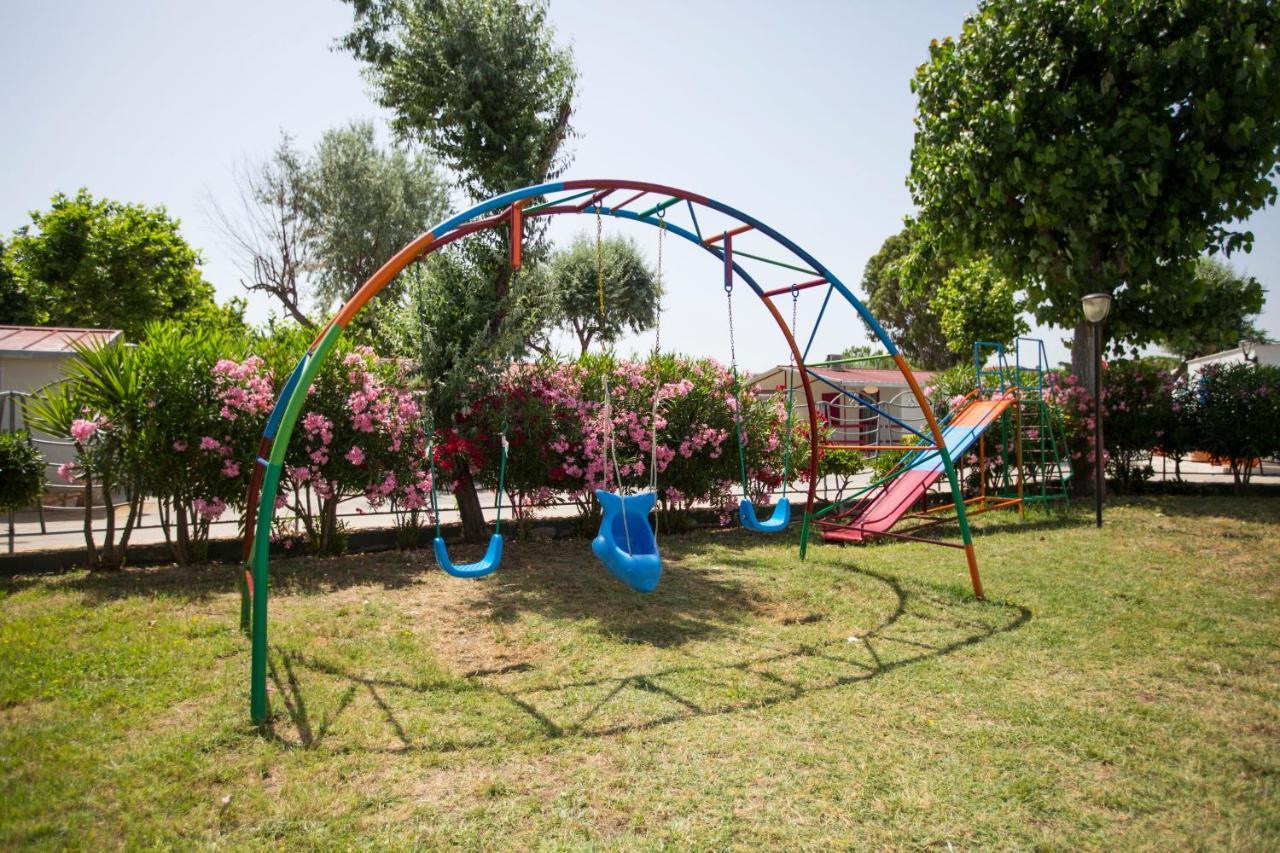 Villaggio Albergo Cervo Запонета Екстериор снимка